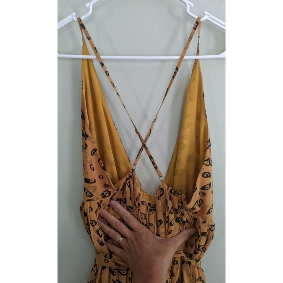 Fame and Partners Leopard Print Wrap Dress Size 2 - Picture 5 of 10